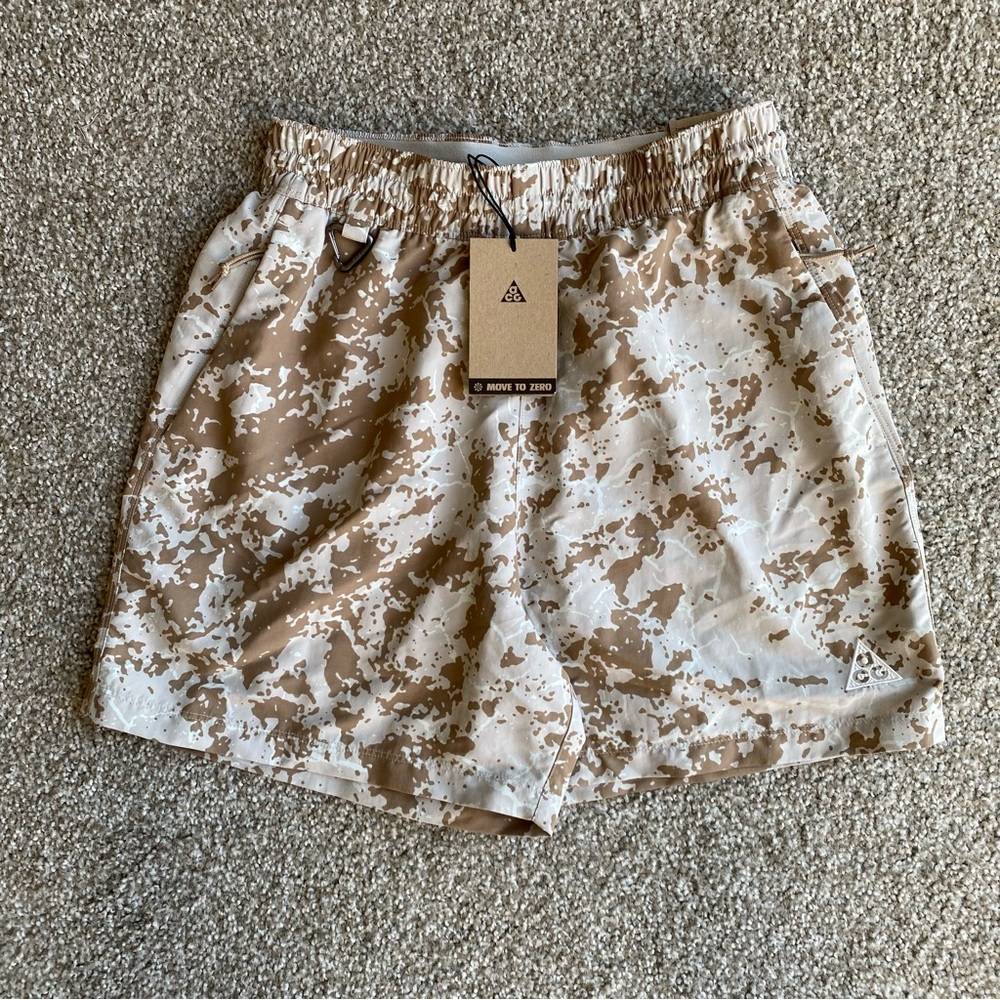 ‼️sold‼️Nike ACG Women’s Trail Loose Fit High Rise Shorts